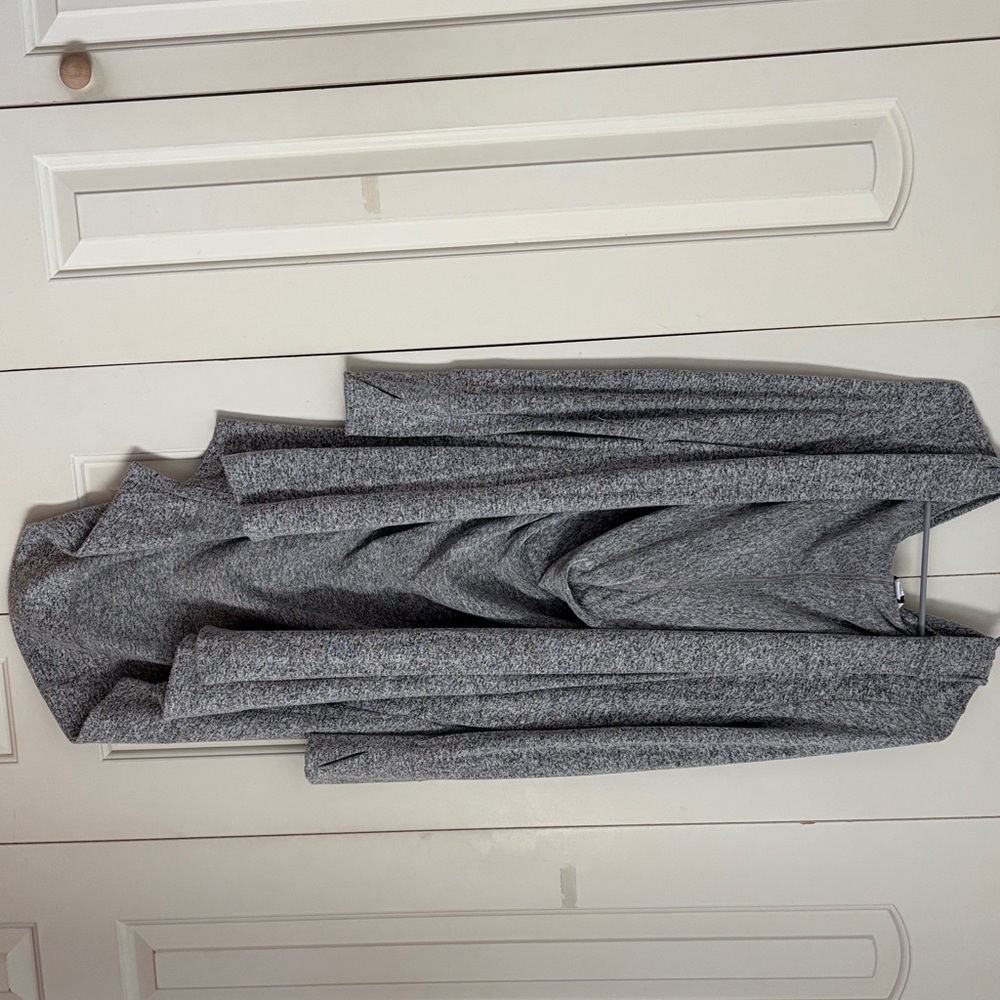 Gray lounging robe w/hood